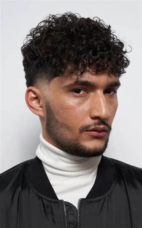 taper bouclés homme|Coupe Taper Homme : Le Guide Complet des Styles et Techniques